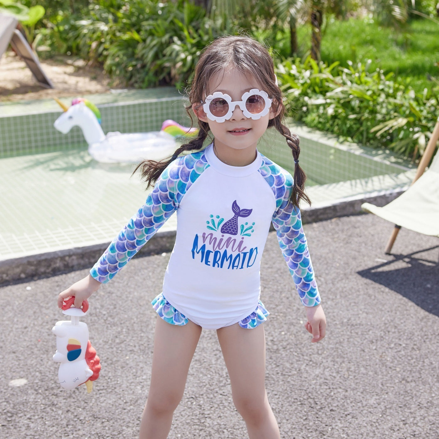 🌊 Children's Swimsuit New Cute One-piece Long Sleeves Sunscreen Swimwear