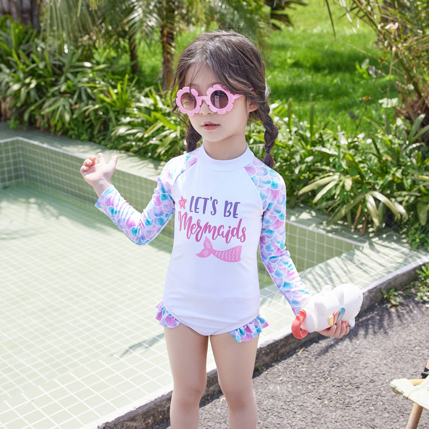 🌊 Children's Swimsuit New Cute One-piece Long Sleeves Sunscreen Swimwear