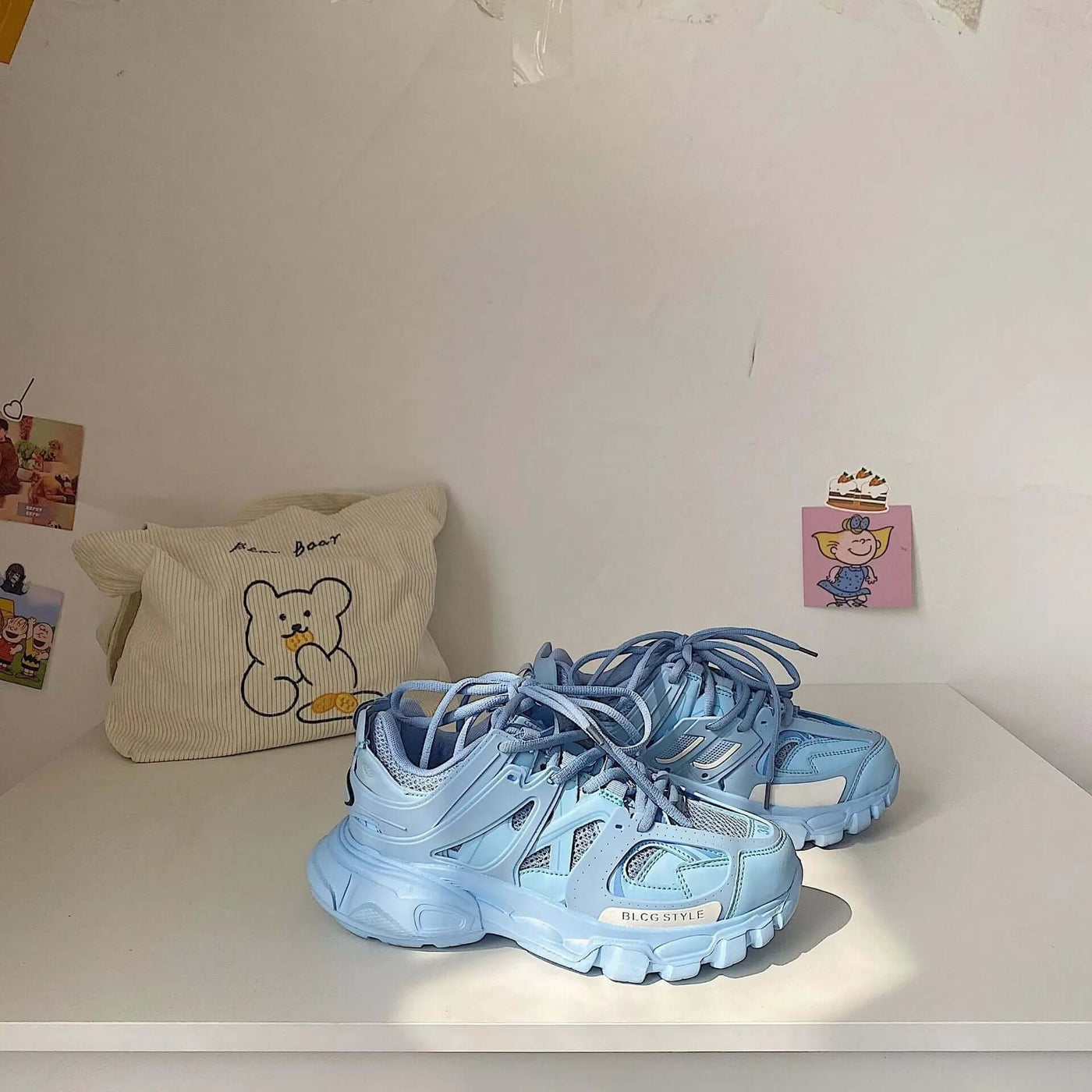 Women’s Casual Versatile Retro Couple Sneakers